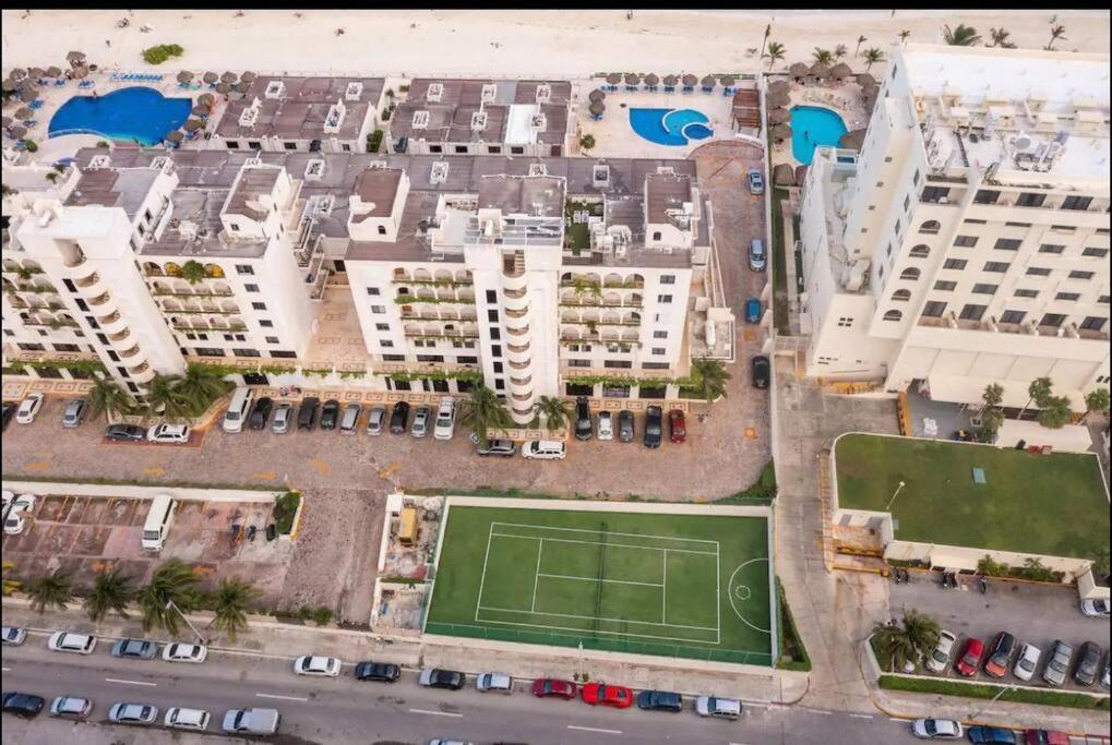 Amazing Beachfront Apartment แคนคูน ภายนอก รูปภาพ