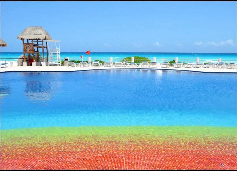 Amazing Beachfront Apartment แคนคูน ภายนอก รูปภาพ