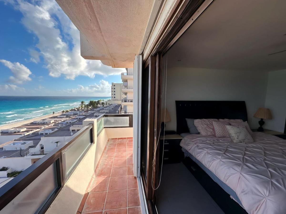 Amazing Beachfront Apartment แคนคูน ภายนอก รูปภาพ